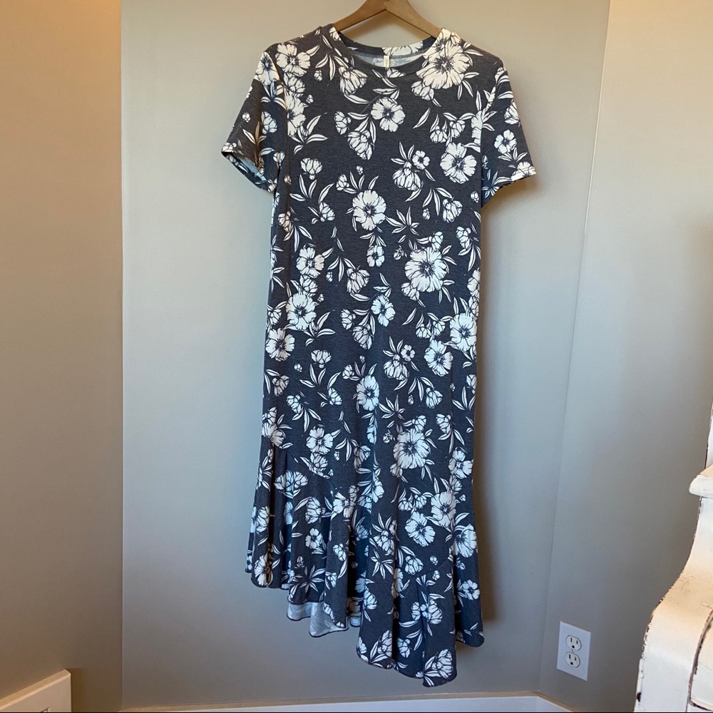 Lime n Chili Gray Floral Asymmetrical Dress Size Medium.